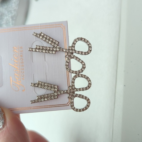 Earrings - Picture 2 of 3